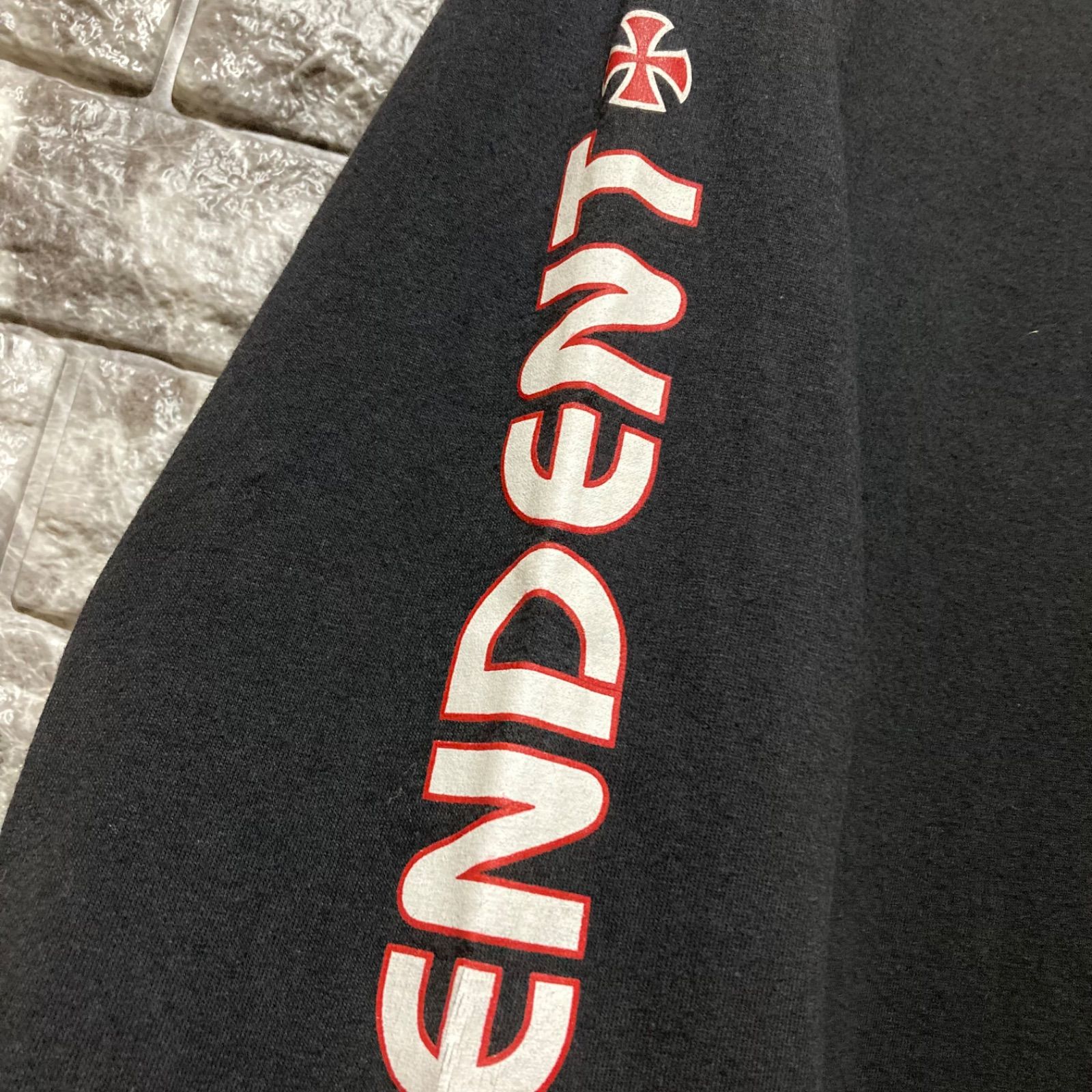 INDEPENDENT ロンT インディペンデント 袖ロゴ アイアンクロス