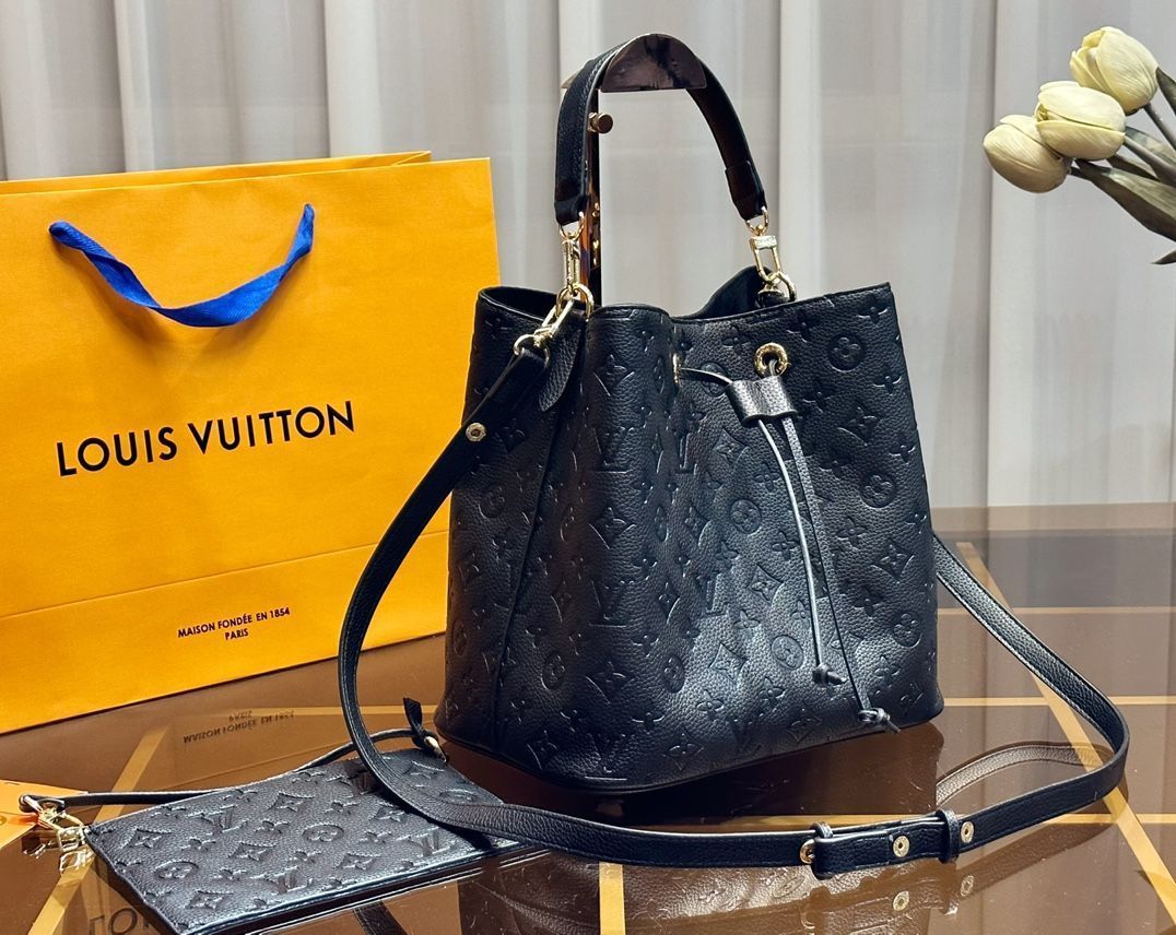 LOUIS VUITTON ルイヴィトン ショルダーバッグ 財布  3点セット