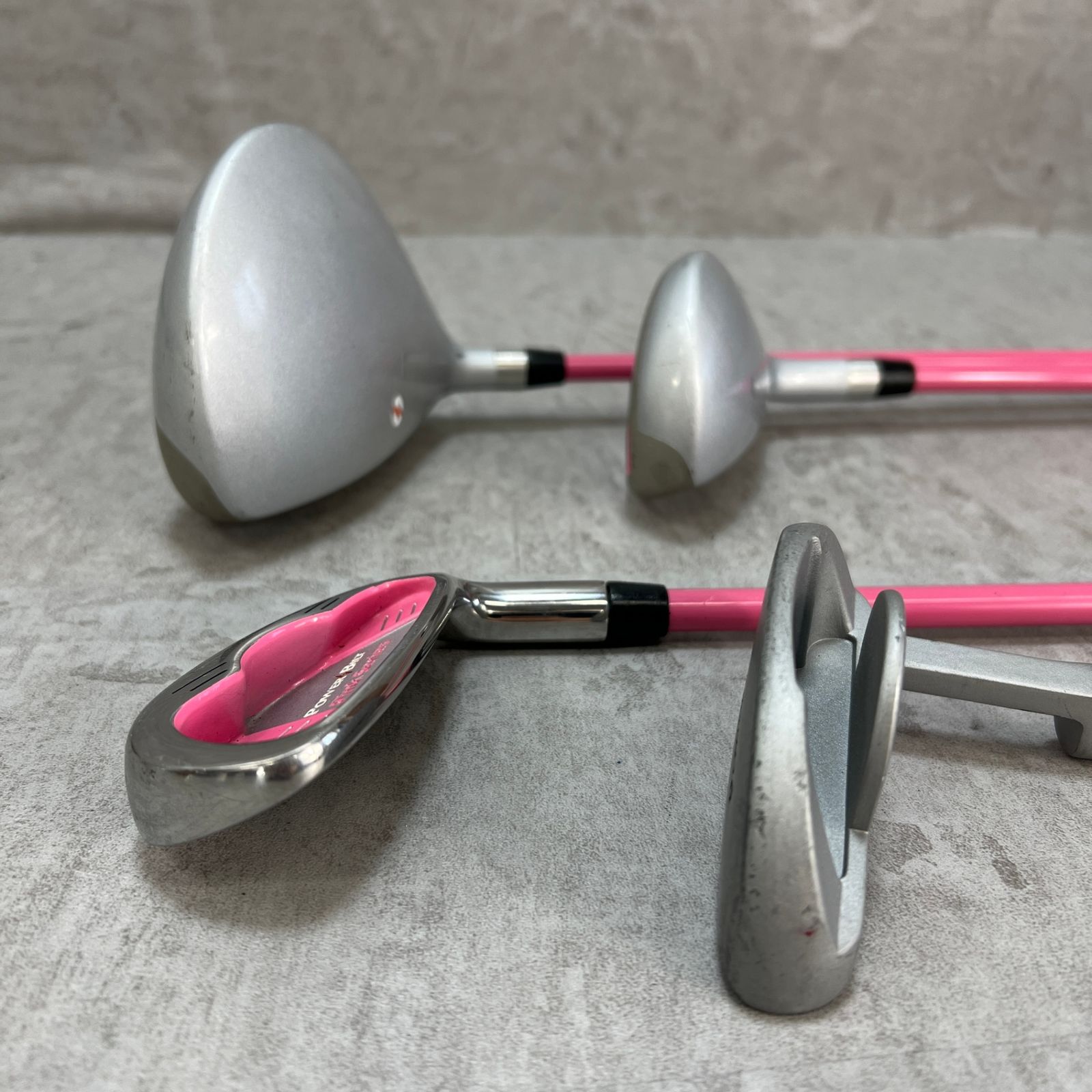 POWER　BILT　パワービルド　Pink　Series　ピンクシリーズ　 ジュニアゴルフ4本セット　子供用　キッズ　右利き用　入門用