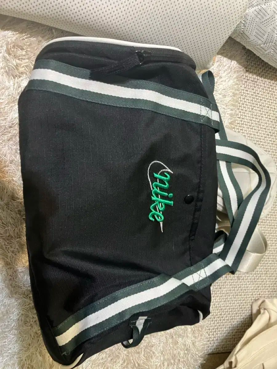 NIKE ナイキ