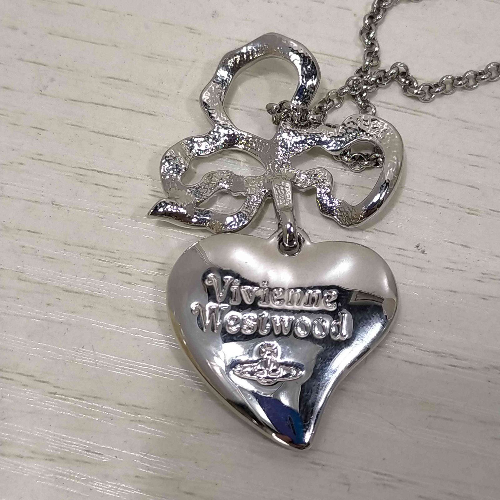 Vivienne Westwood ハート型ネックレス　未使用品 安心の国内即発☆ VIVIENNE WESTWOOD PETRA ハート ネックレス