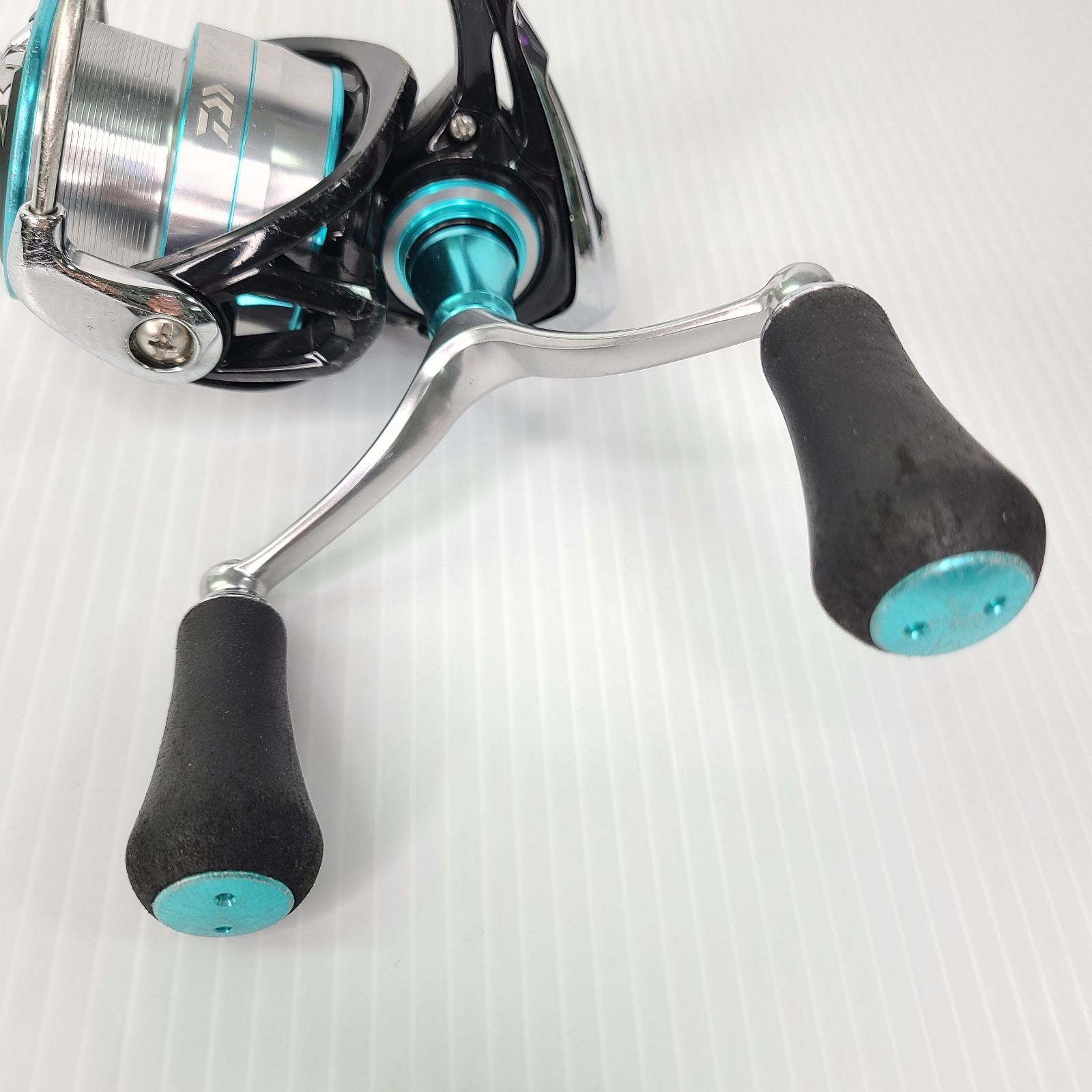 DAIWA ダイワ スピニングリール エメラルダス LT 3000S-CH-DH リール