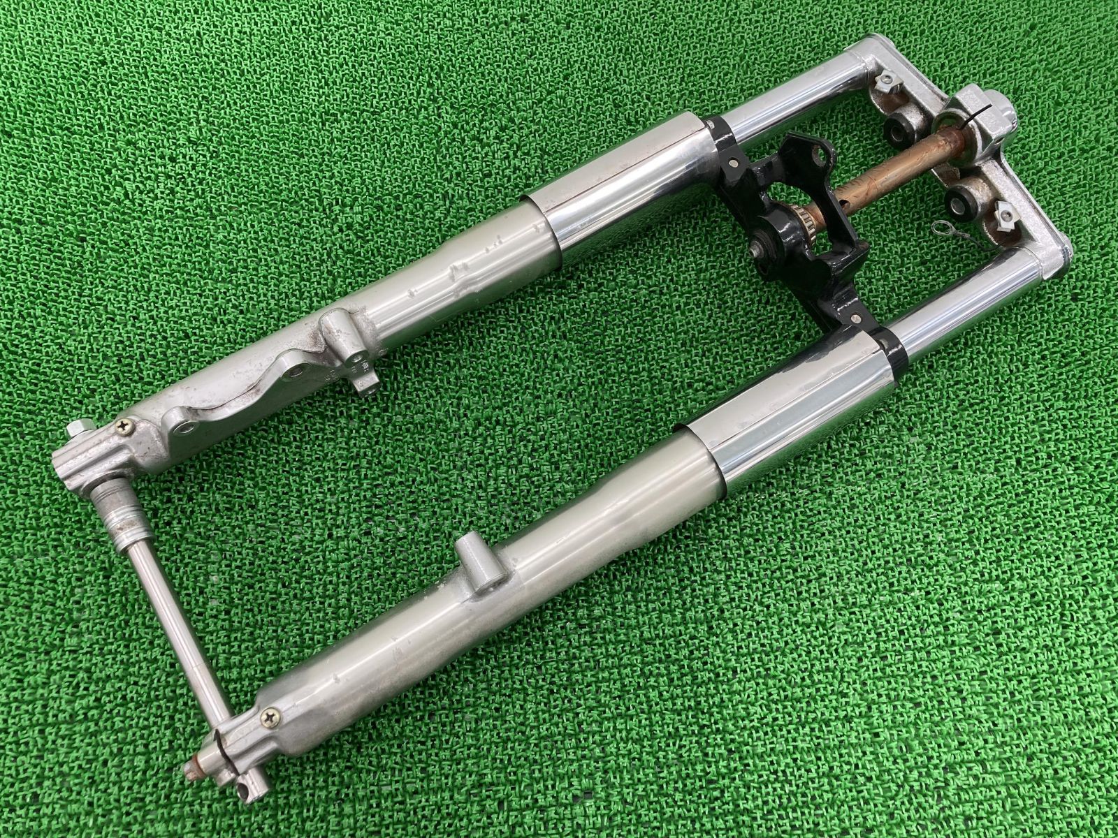 FLSTC1340 フロントフォーク G576 ハーレー 純正 エボ FLSTC1340 フロントフォーク G576 ハーレー 純正 中古 バイク