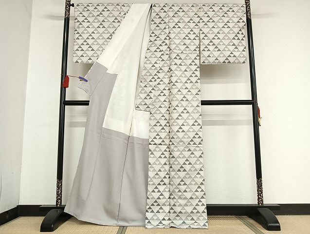 平和屋着物○本場縞大島紬 刺繍 刺し子 鱗文 正絹 逸品 AAAU4213np