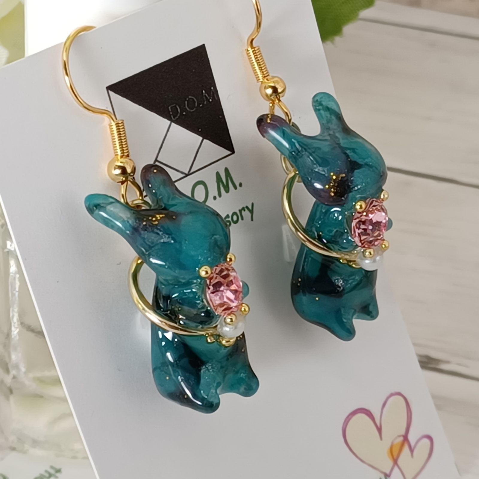 ターコイズペイントうさぎピアス♡オリジナルモールド使用♡ハンドメイド／レジン