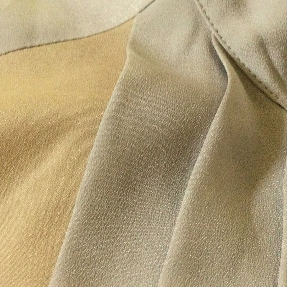 ベージュ×グレー 半袖