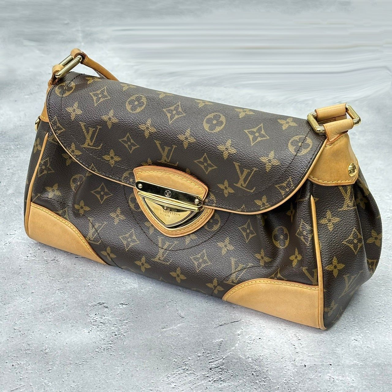 LOUIS VUITTON ルイ・ヴィトン ショルダーバッグ・メッセンジャー