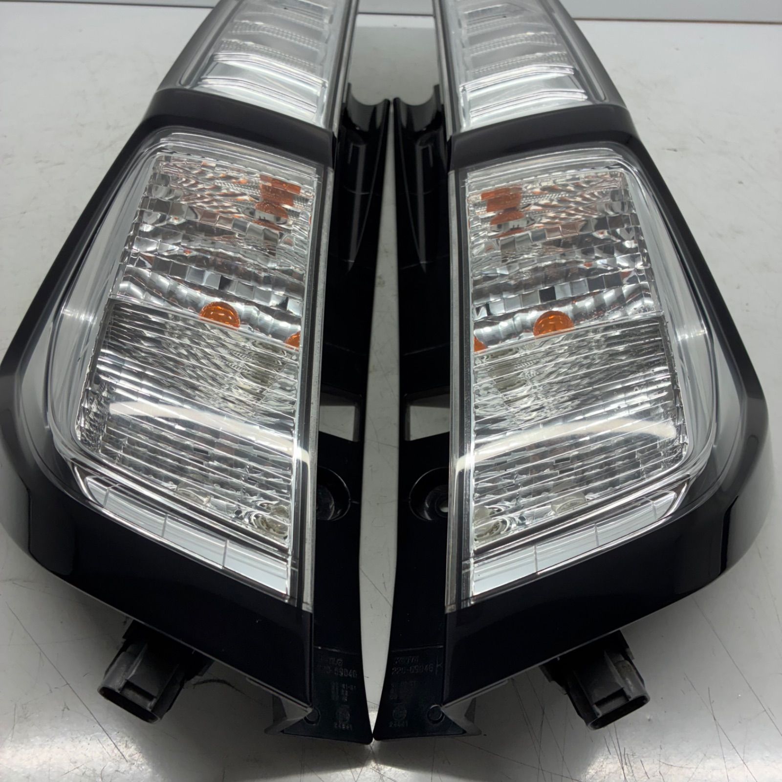 コーティング済 トヨタ M900A M910A タンク ルーミー トール テールライト ランプ レンズ 左右セット LR KOITO 220-69046 P71561