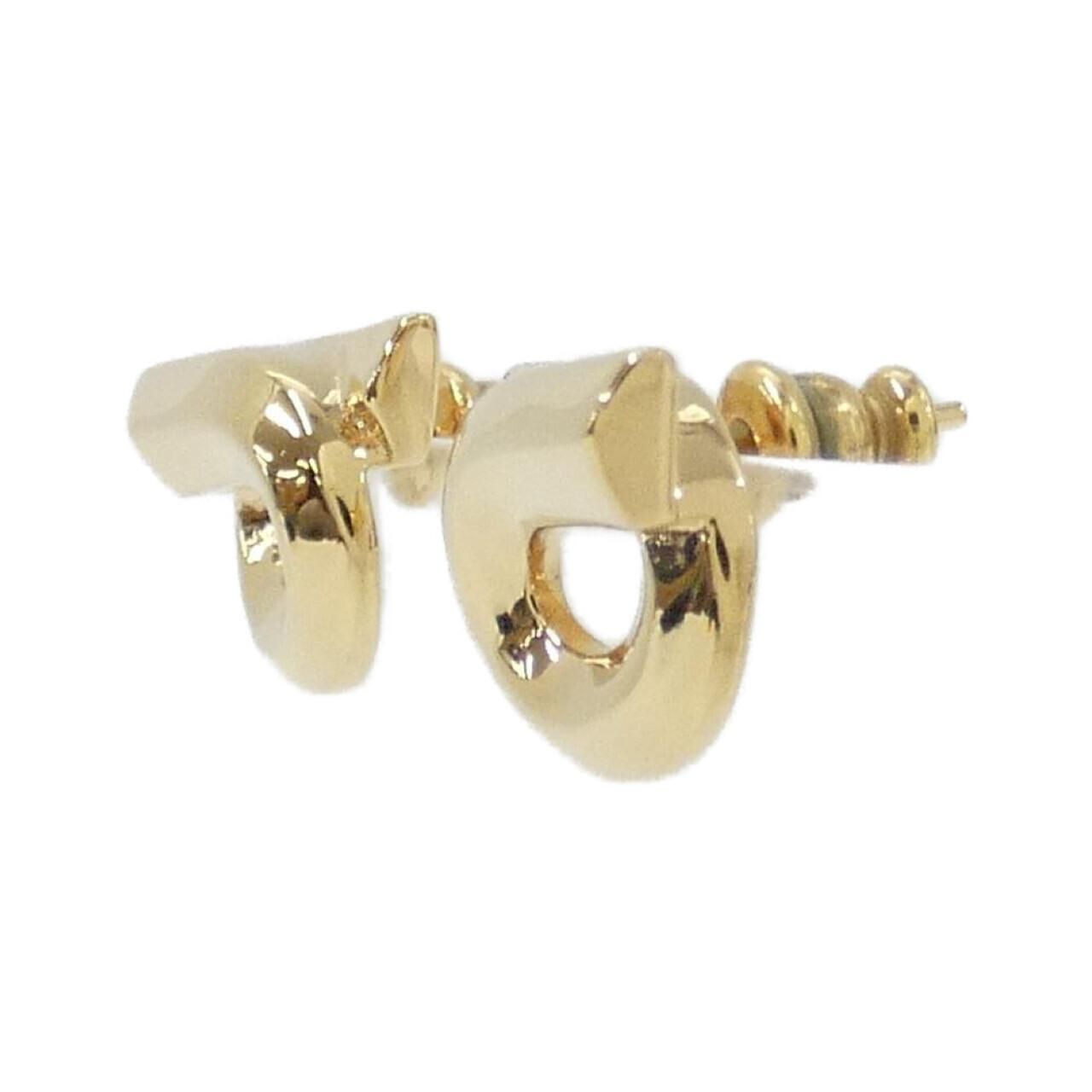 ピアス
