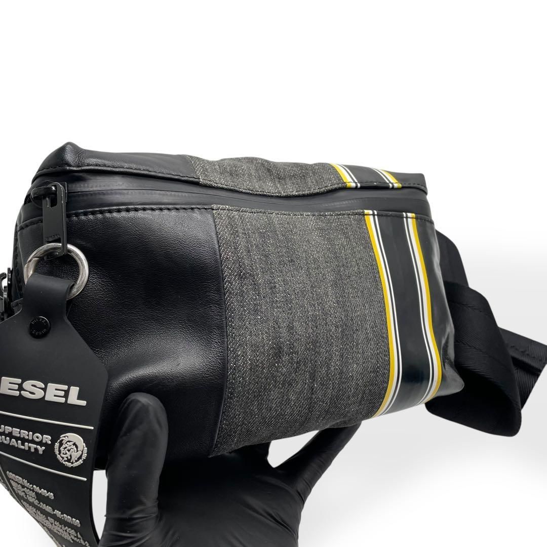 DIESEL クロスボディバッグ　極美品 極美品 レア DIESEL ディーゼル ボディバッグ ウェストバッグ