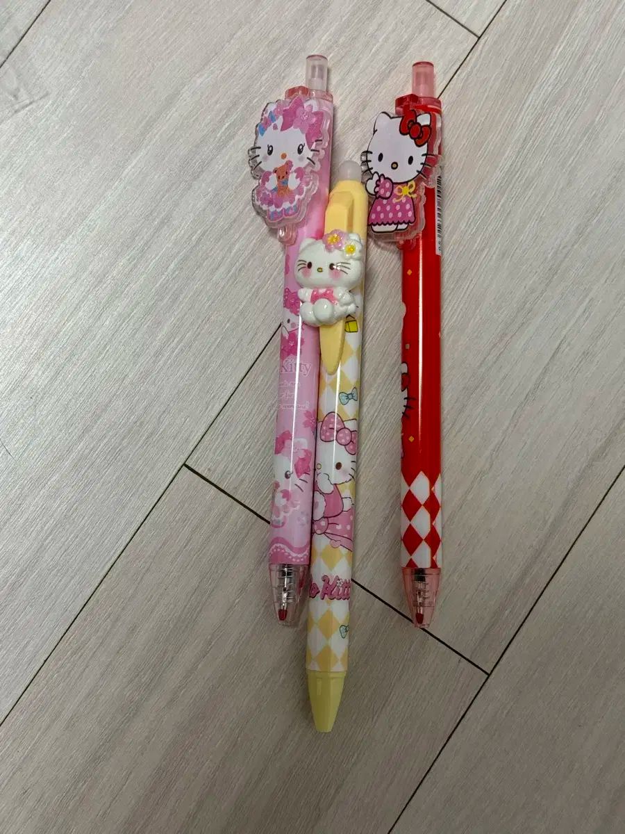 激レアキティ ご当地 まとめ売り 50点セット＆おまけ根付け ボールペン