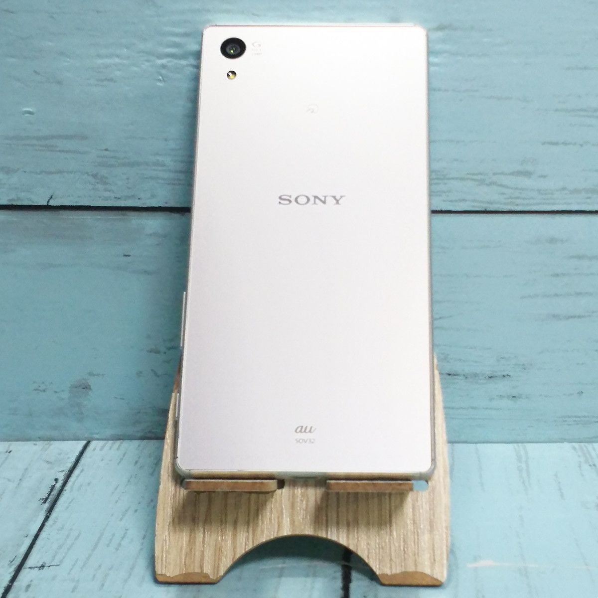 SONY au Xperia Z5 SOV32 White 989 - メルカリ