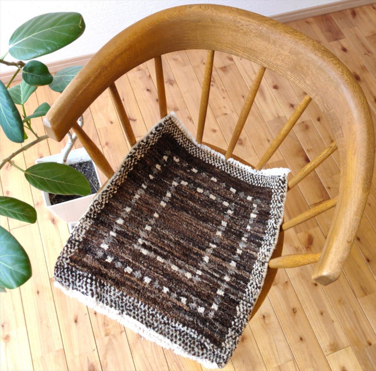 ガゼニ ギャッベ トルクマン族 ミニマット ラグ 無染めウール 40x40cm BP189