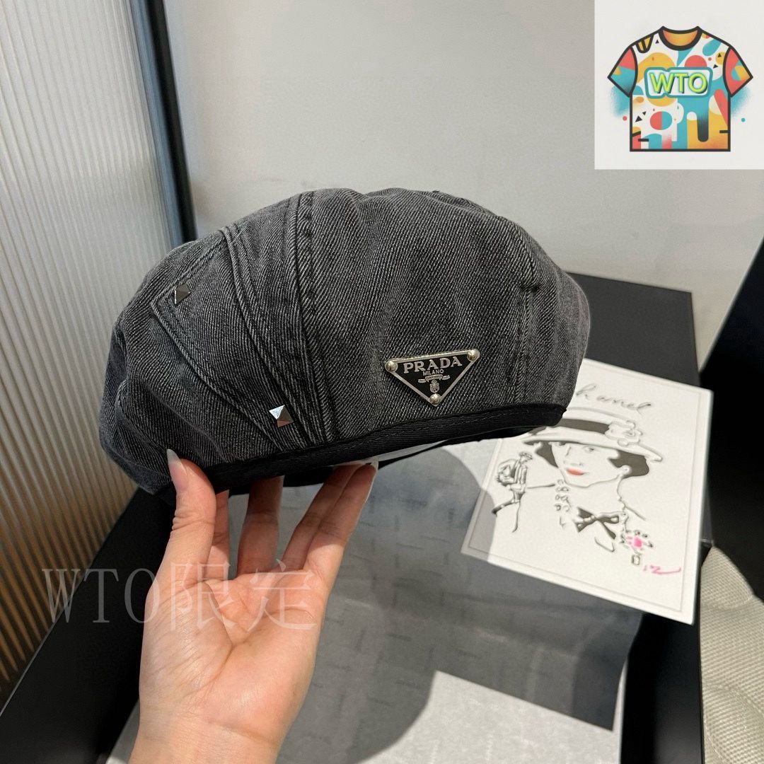 PRADA ブラック ベレー帽 org.jpg