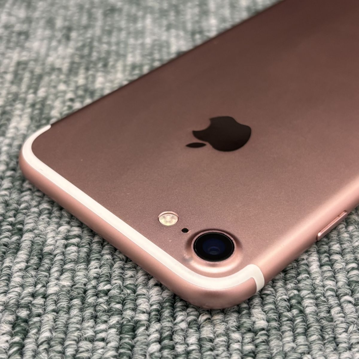 iPhone7 32GBピンク本体のみ SIMロック解除済 ◎【中古／simロックなし
