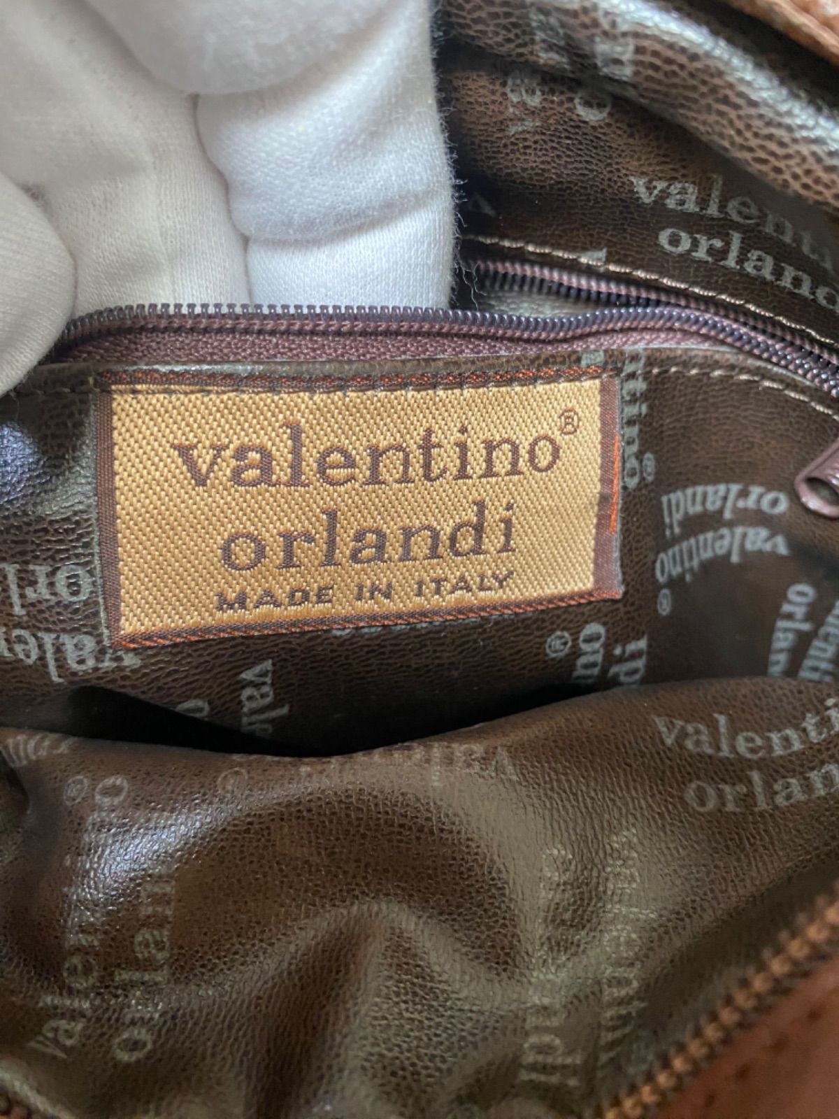 ★VALENTINO ORLANDI　ヴァレンチノ オルランディ　イタリア製レザーショルダーバッグ