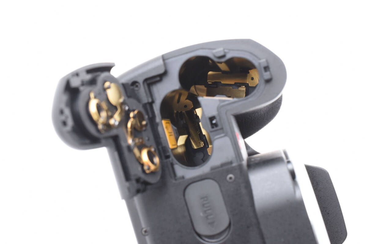 ☆ショット数わずか245枚☆ ペンタックス PENTAX K200D ボディ