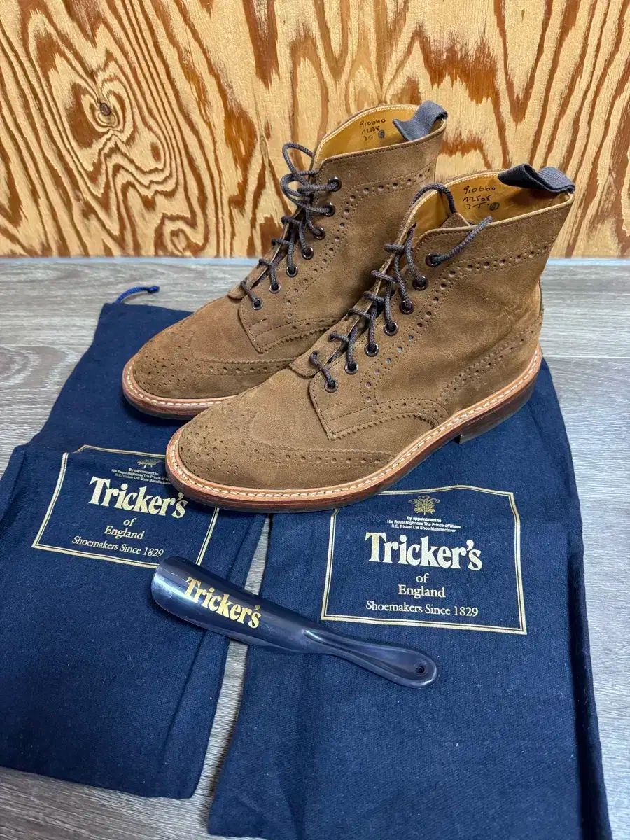 Tricker's トリッカーズ スエード M5634 STOW UK8.5 ブーツ | M5634