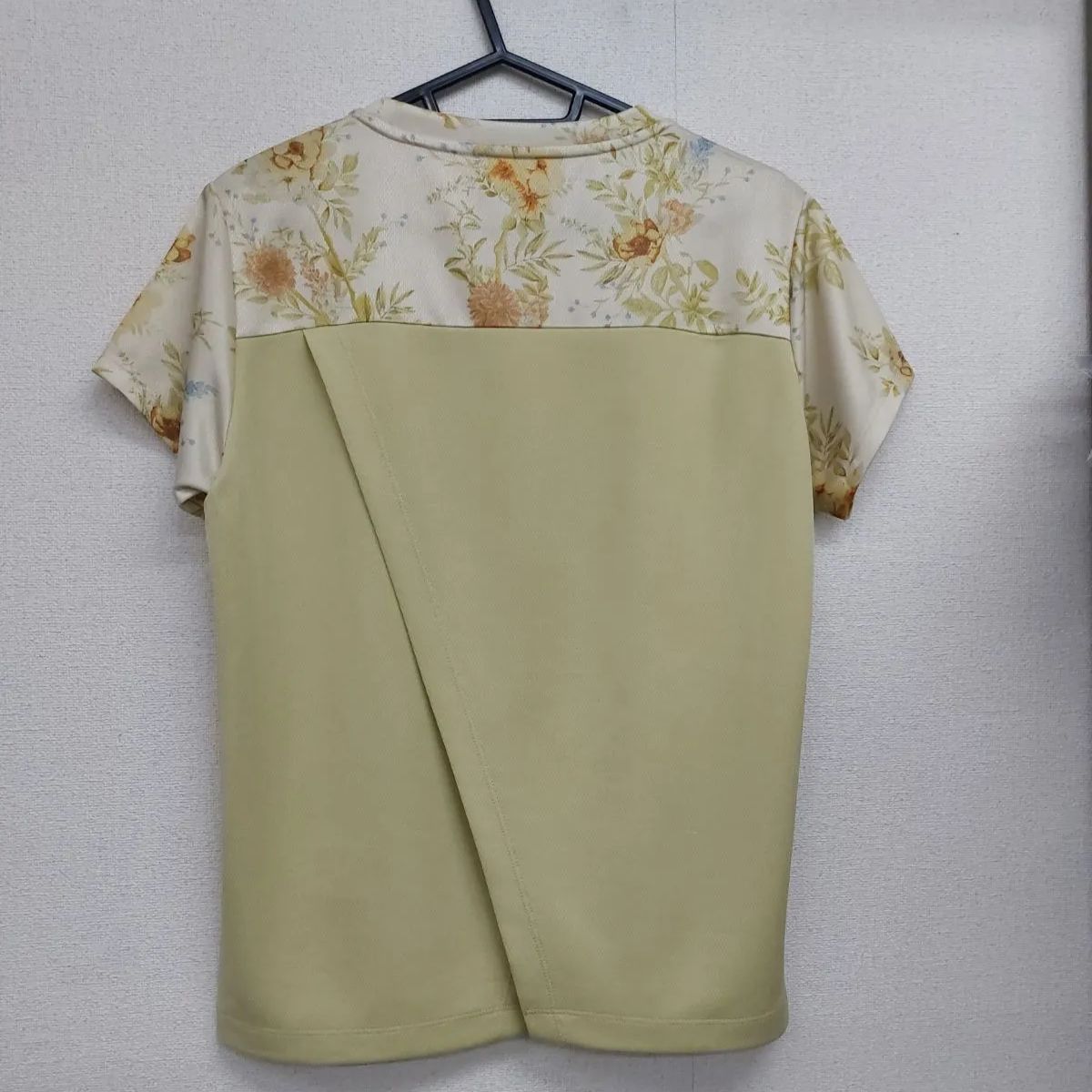 Admiral アドミラル ATLA513 バックスリットフラワーTEE YEL（70
