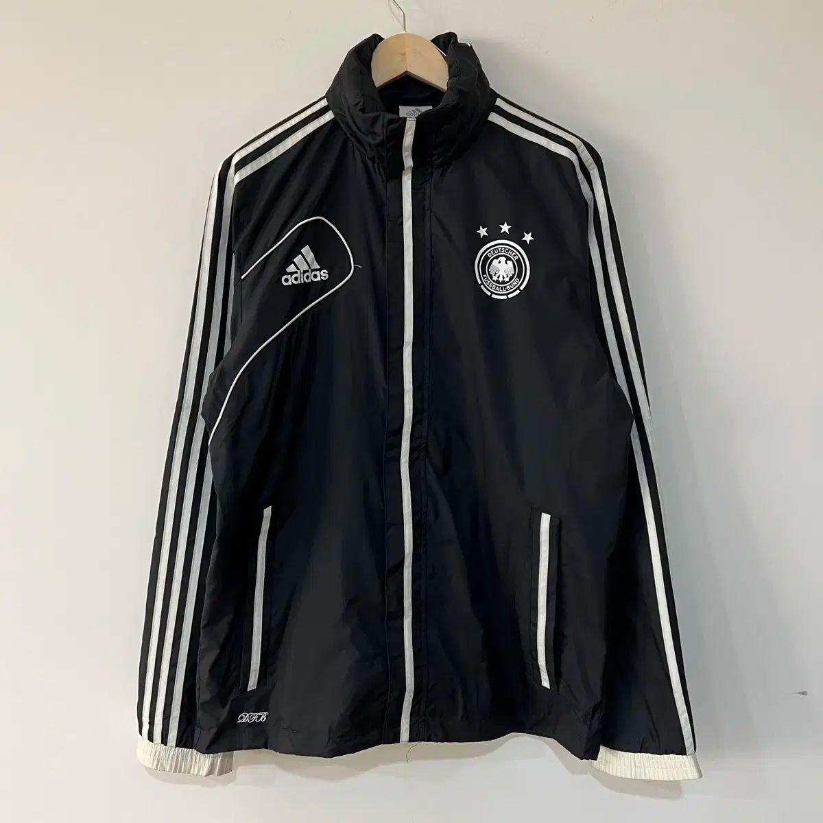 L adidas(アディダス) ドイツ ウインドブレーカー - メルカリ
