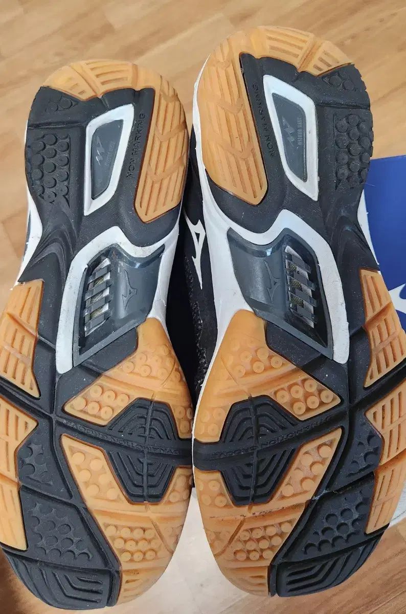Mizuno ミズノ