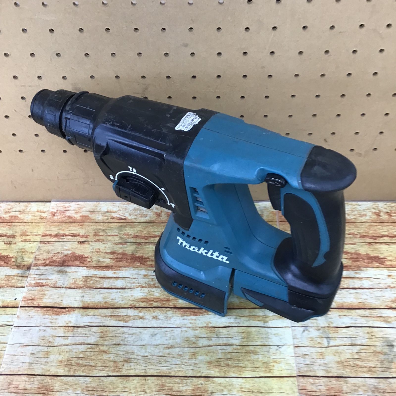 マキタ(makita) コードレスハンマドリル HR244DZ【川崎店】