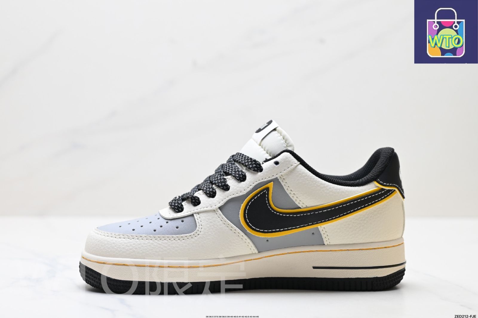 NIKE AIR FORCE 1'07 LV8（ナイキ エア フォース 1'07 LV8