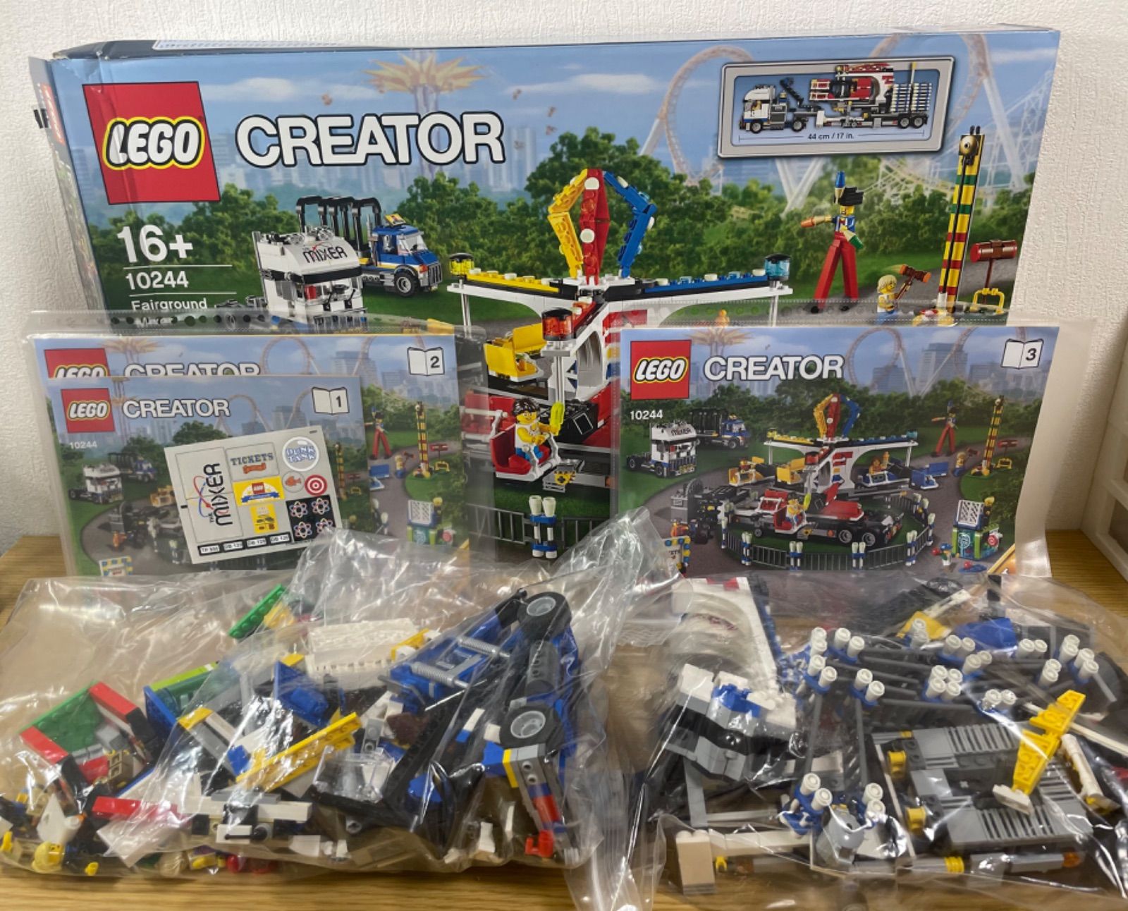 ✨中古・箱あり✨レゴ（LEGO）10244 CREATOR Expert フェアグラウンド 
