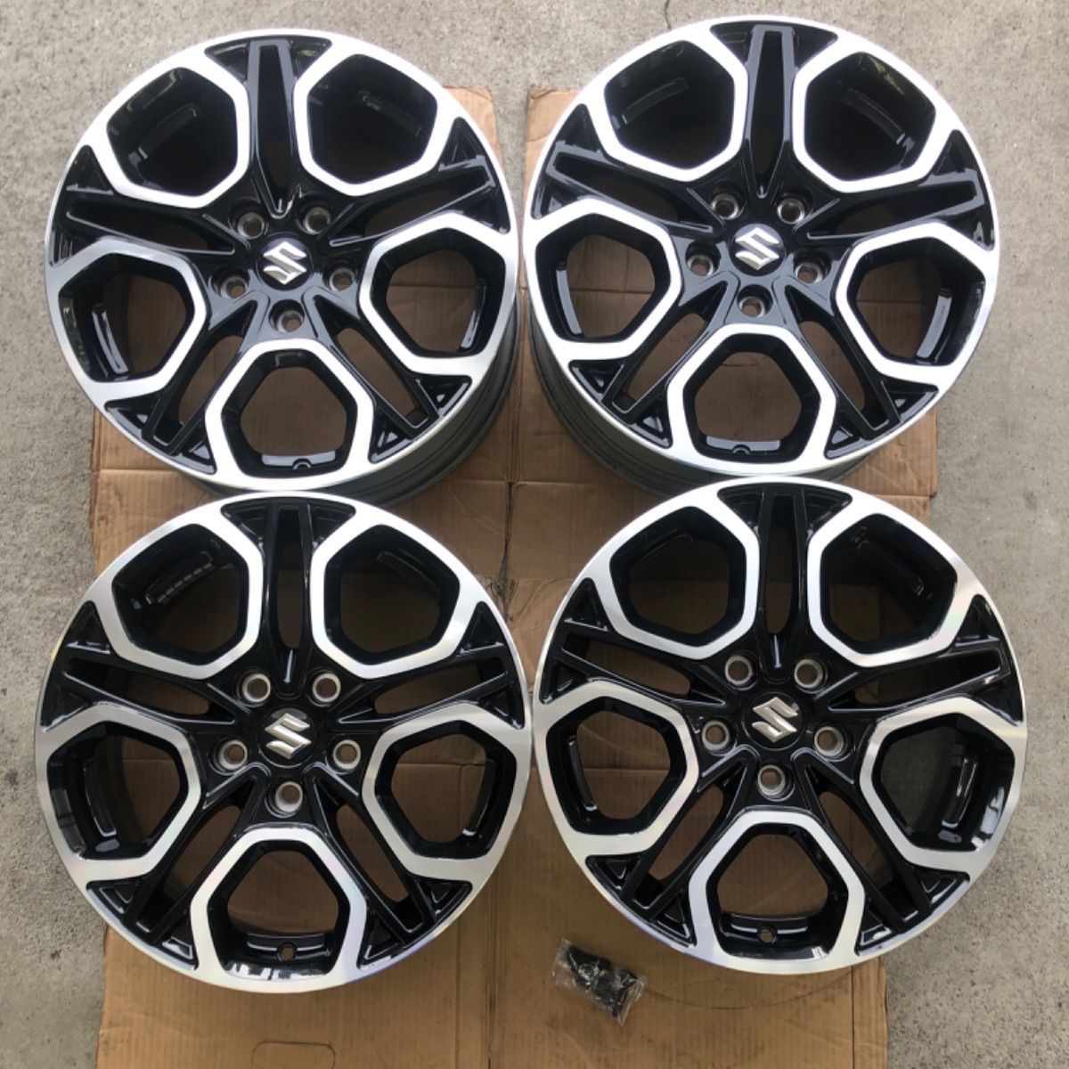 スイフトスポーツZC33純正ホイール① スイフトスポーツ ZC33 純正アルミホイール - メルカリ