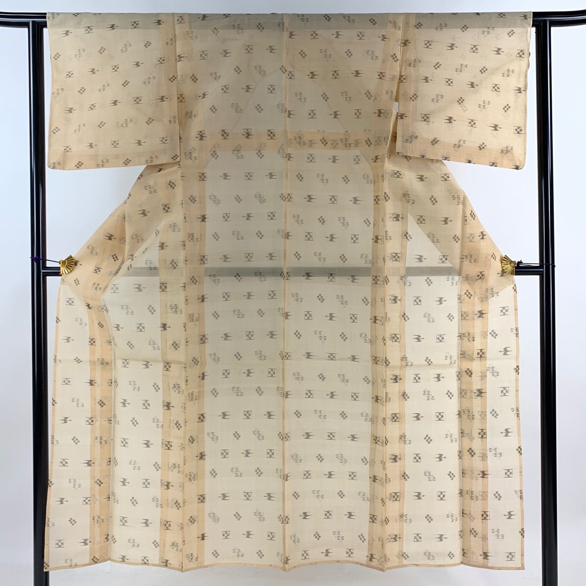 紬 身丈150cm 裄丈62cm S 薄物 夏紬 燕 絣柄 薄茶色 正絹 名品