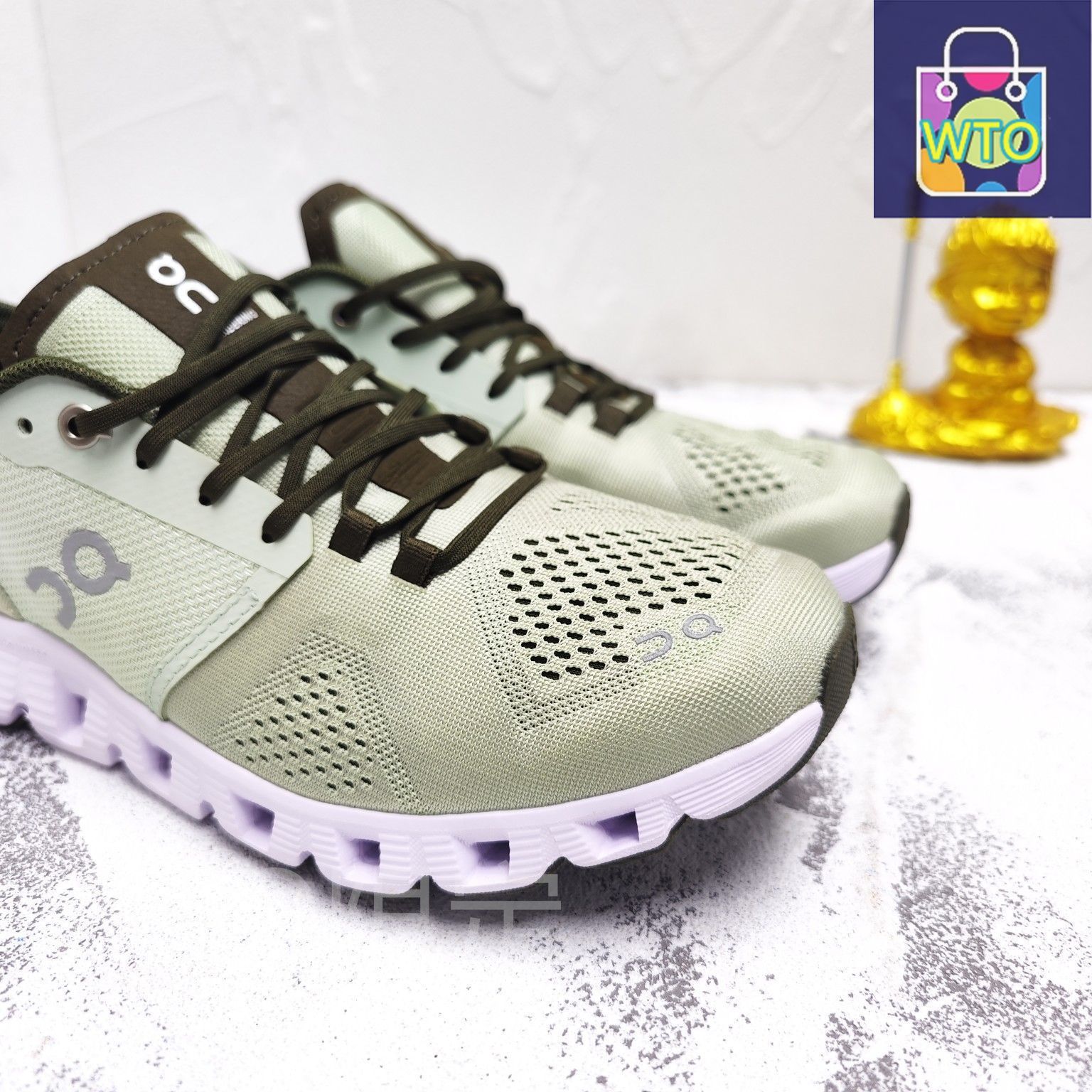 On Cloud X Sneakers オン クラウドX ジョギング スポーツ