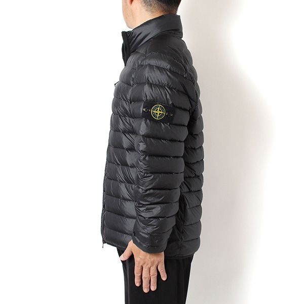 24AWモデル ストーンアイランド STONE ISLAND バッジワッペン付き