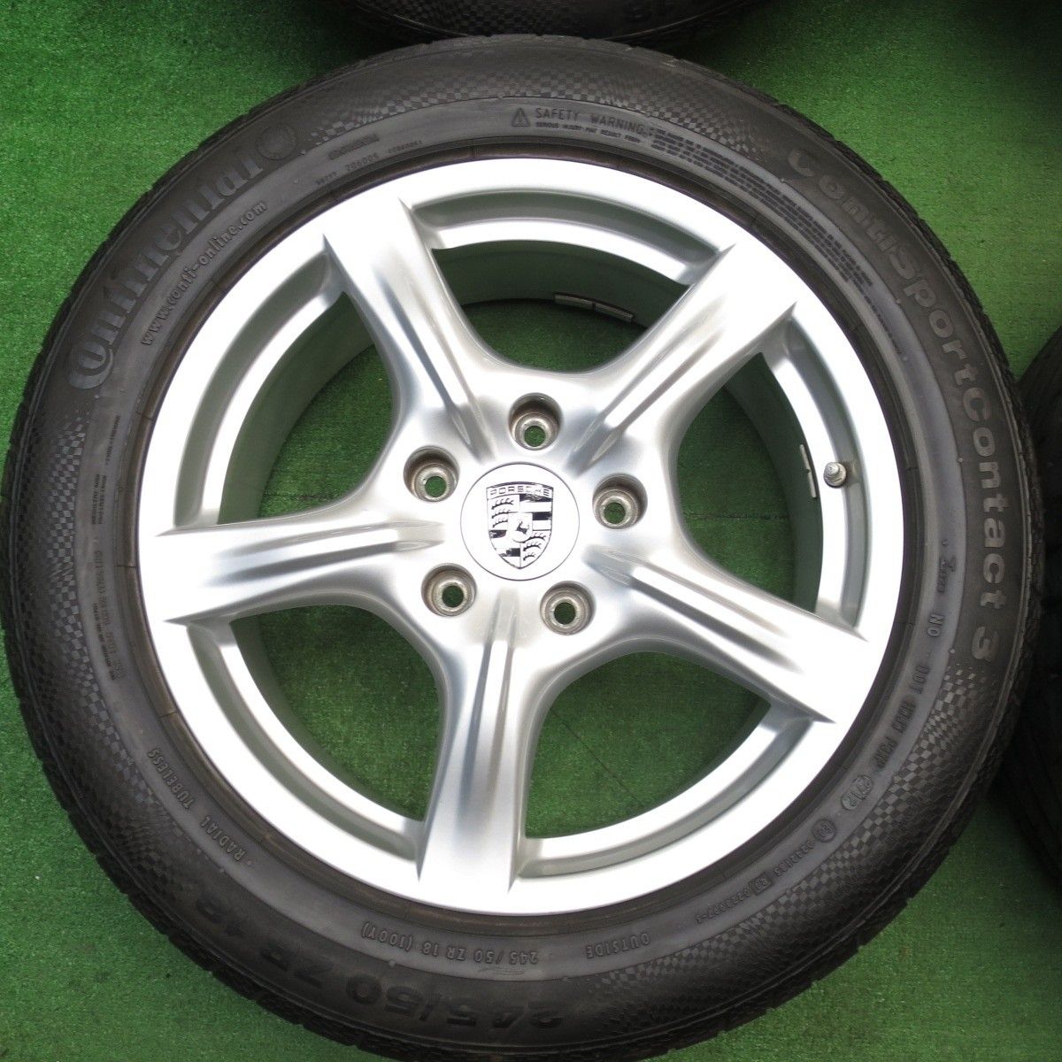 純正 245|50R18