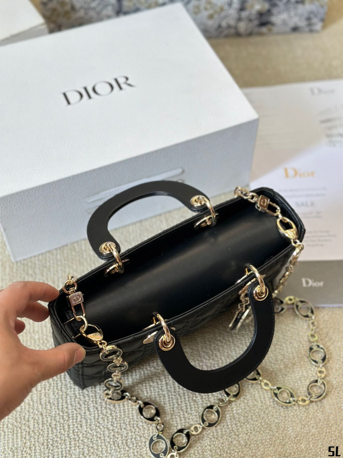 Dior
