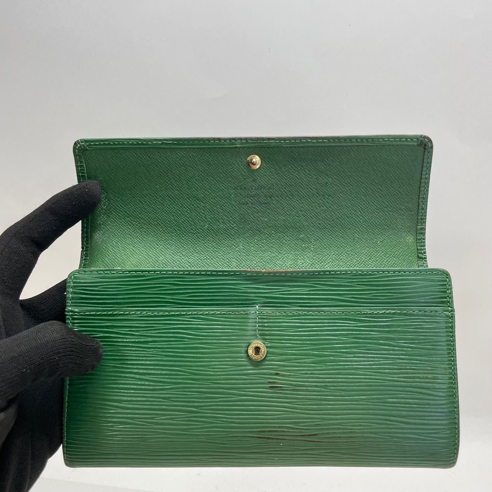 LOUIS VUITTON 長財布 エピ ポルトフォイユサラ グリーン　緑　D6 2094 LOUIS VUITTON ルイヴィトン エピ グリーン 長財布