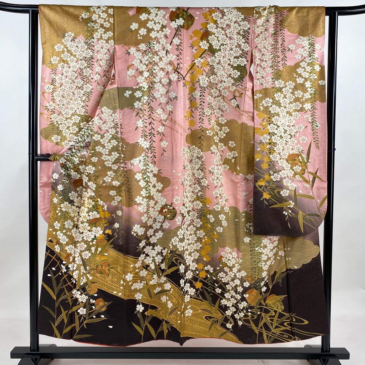 振袖 身丈150.5cm 裄丈62.5cm S 袷 枝垂れ桜 土車 金糸 金彩 ピンク 正絹 名品