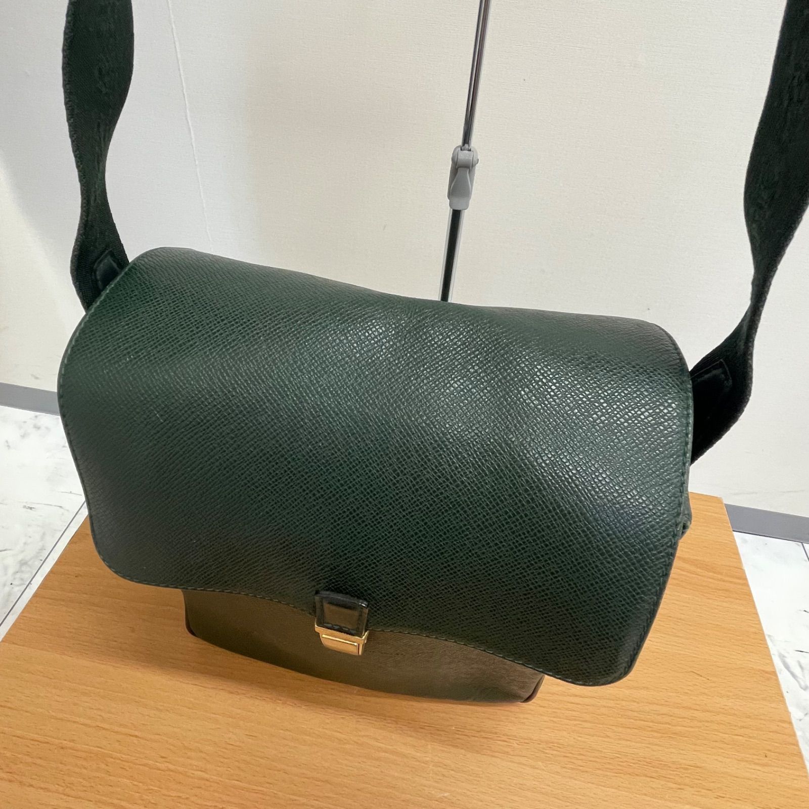 ヤランガ タイガ ルイヴィトン LOUIS VUITTON ショルダーバッグ M30824 