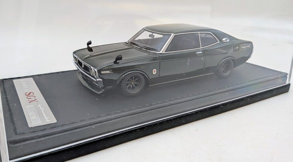 ignition model 1/43 日産ローレル 2000SGX IG2404 1/18 Nissan Laurel 2000SGX (C130) Purple With Mr