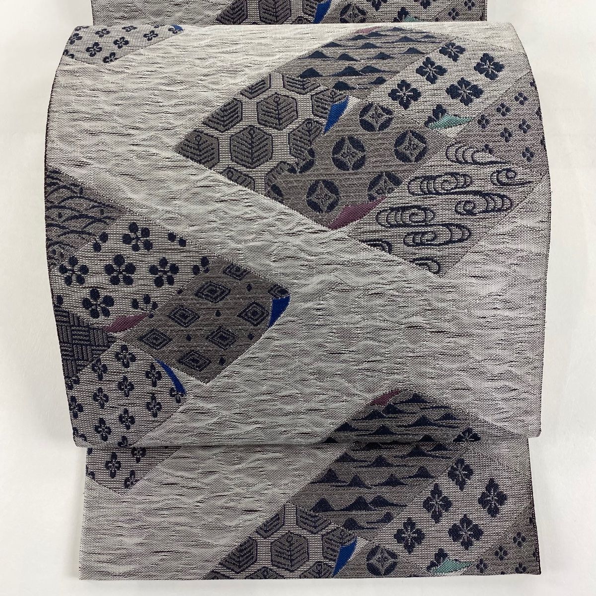 袋帯 秀品 花 七宝 箔 銀糸 灰色 六通 正絹