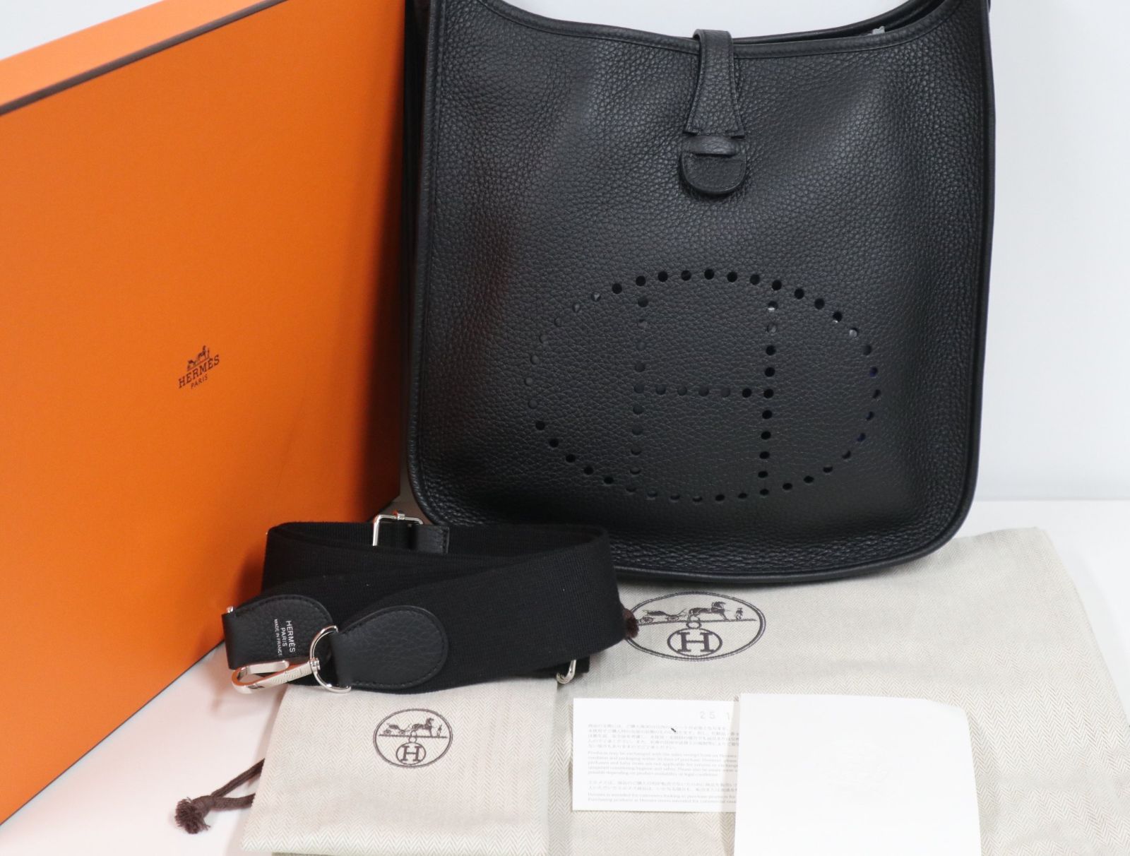 エルメス HERMES エヴリン 3 PM ブラック シルバー金具 W 2024年 エブリン トリヨンクレマンス ショルダーバッグ バッグ エルメス HERMES エヴリン 3 PM ブラック シルバー金具 W 2024年
