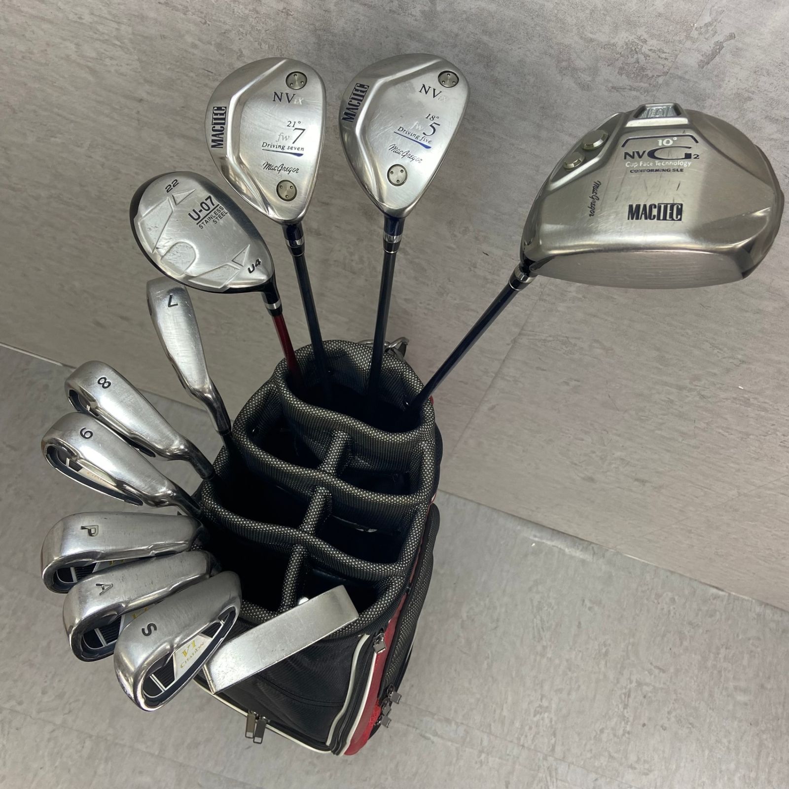MacGregor - MacGregor　マグレガー　LEGSUS　レグサス　メンズゴルフ11本セット　カーボン　R　右利き用　キャディバッグ　初心者おすすめ　入門用 MacGregor マグレガー LEGSUS レグサス メンズゴルフ11本セット