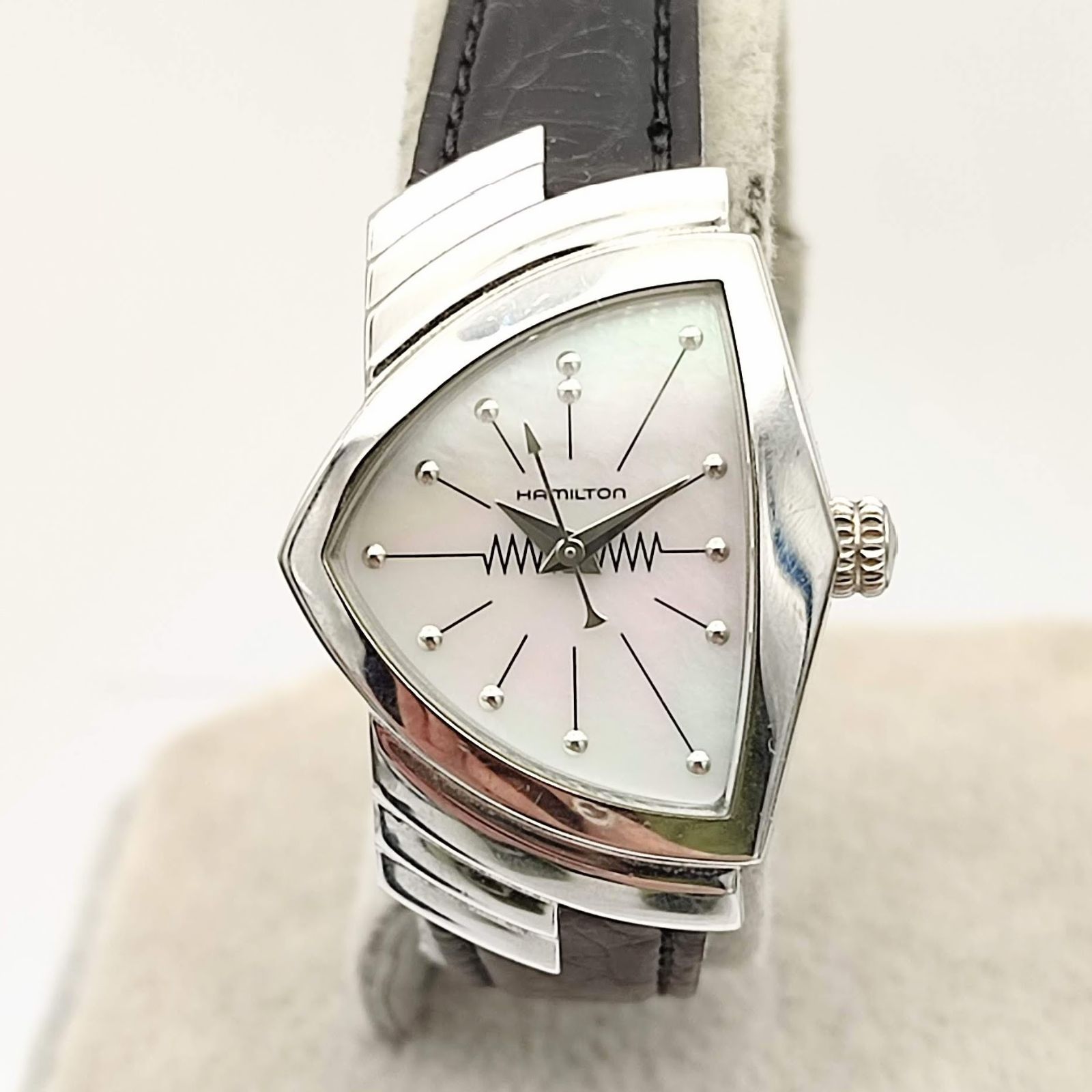 超美品】HAMILTON ハミルトン H242110 ベンチュラ シェル文字盤