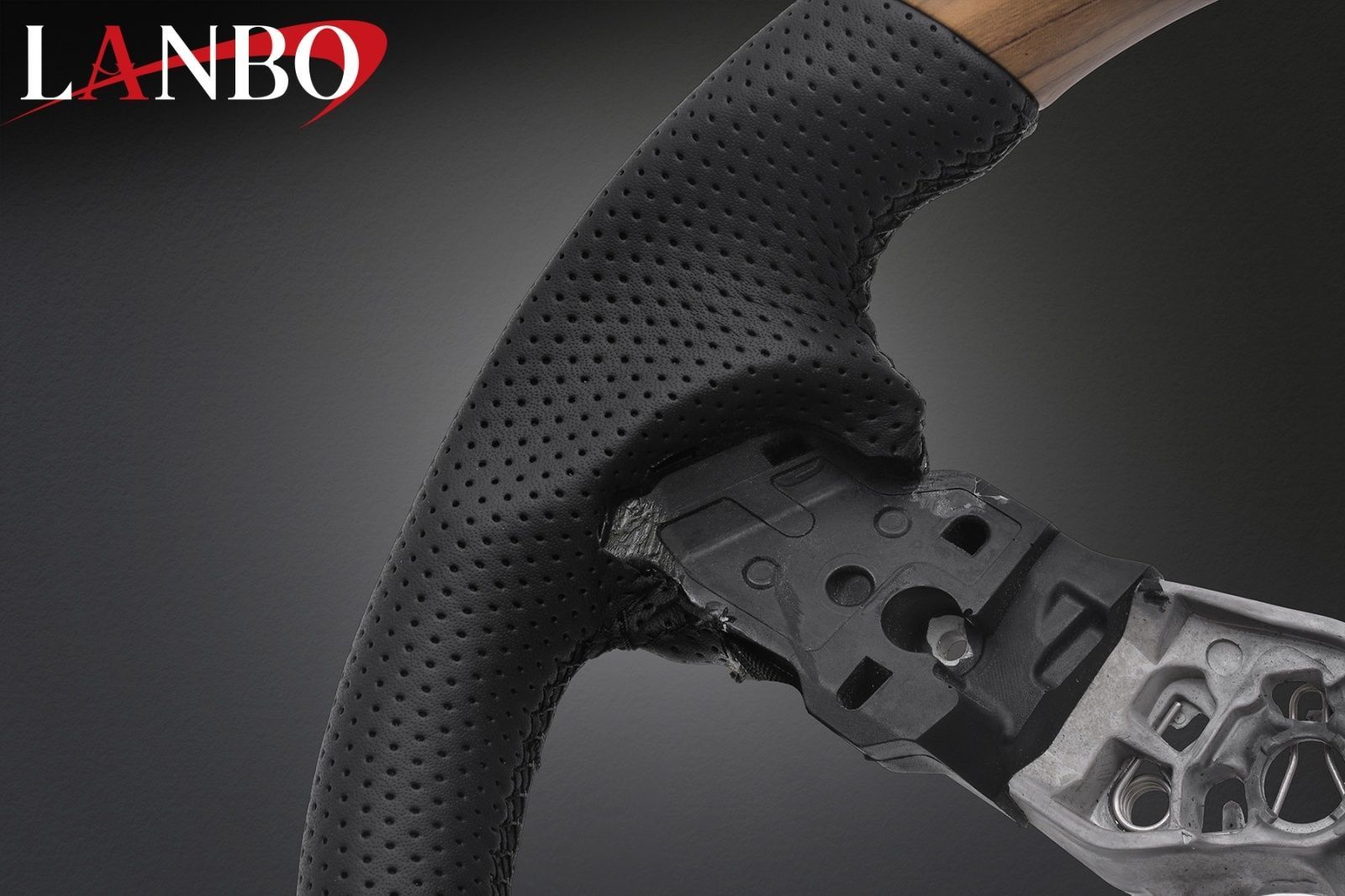 三菱 デリカミニ