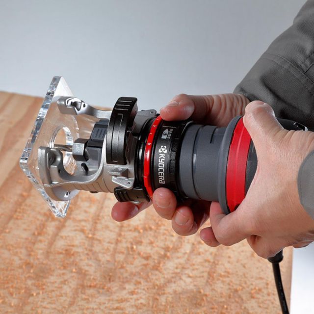 京セラ 旧リョービ トリマー ATRE60V アルミダイカスト製ベース ワンタッチクランプ式 速度調節機能 ピンドルロック付 LEDライト付