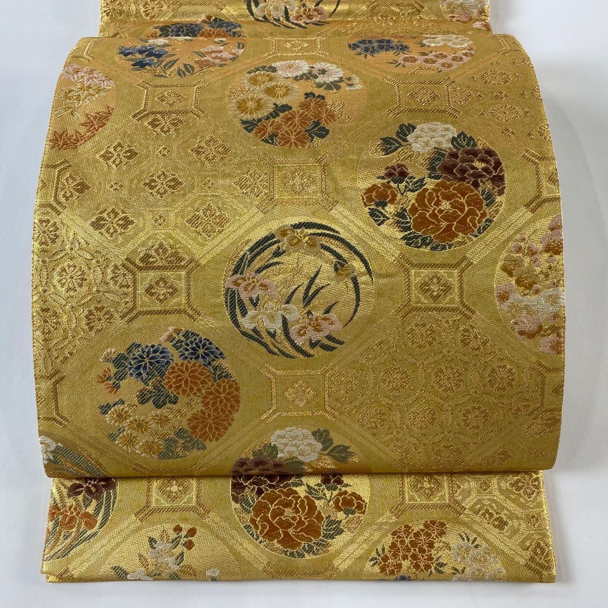 袋帯 丸紋に美しい花模様 鳥 蝶 ガード加工 金糸 小鹿色 KO-1224 袋帯 美しい花七宝繋ぎ 吉祥文様 向かい鳥 蝶々 金色 O-4984