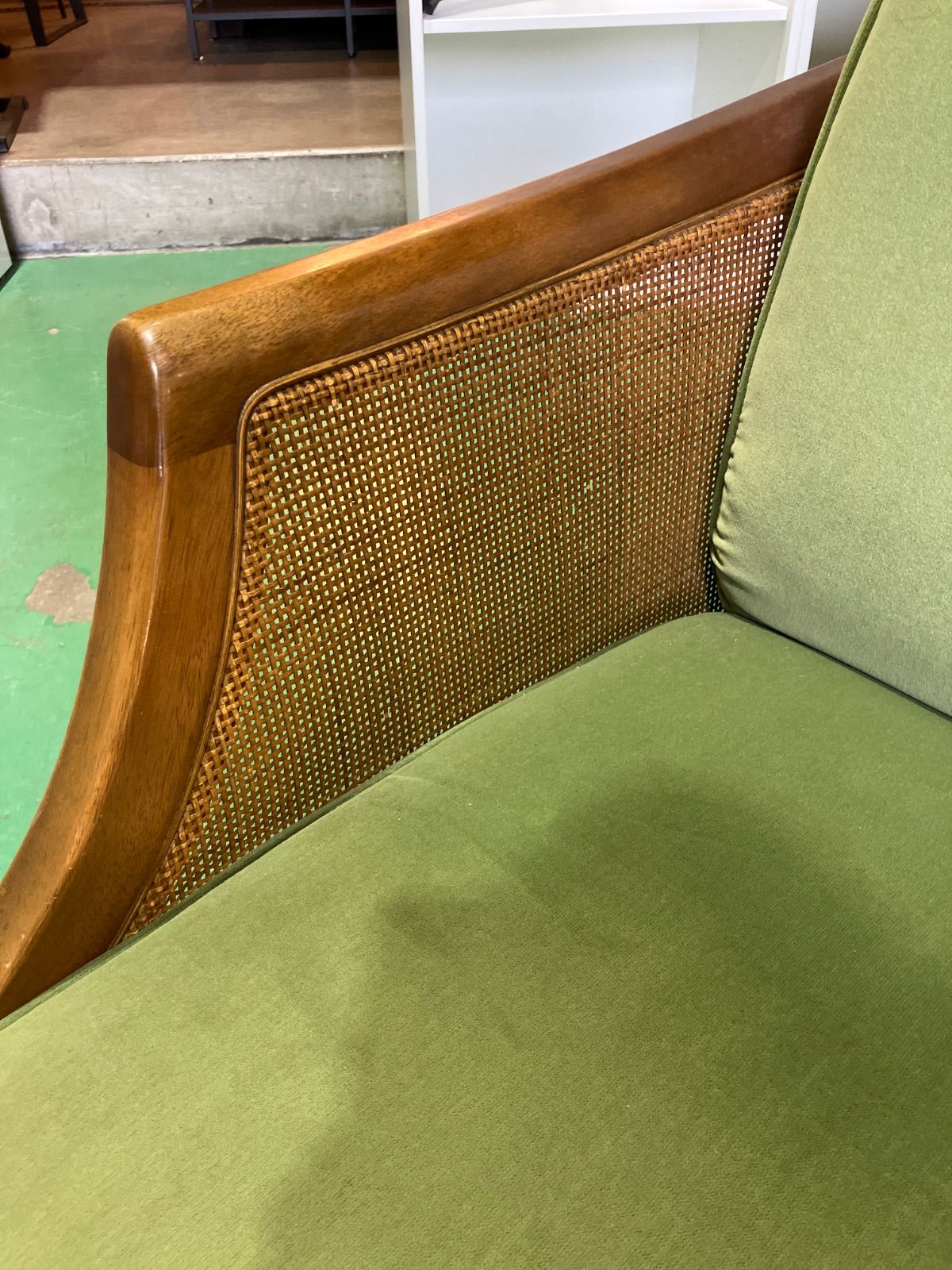 ①【マルニ木工】シングルソファ ブランド家具 藤張り 肘付き ラタン 