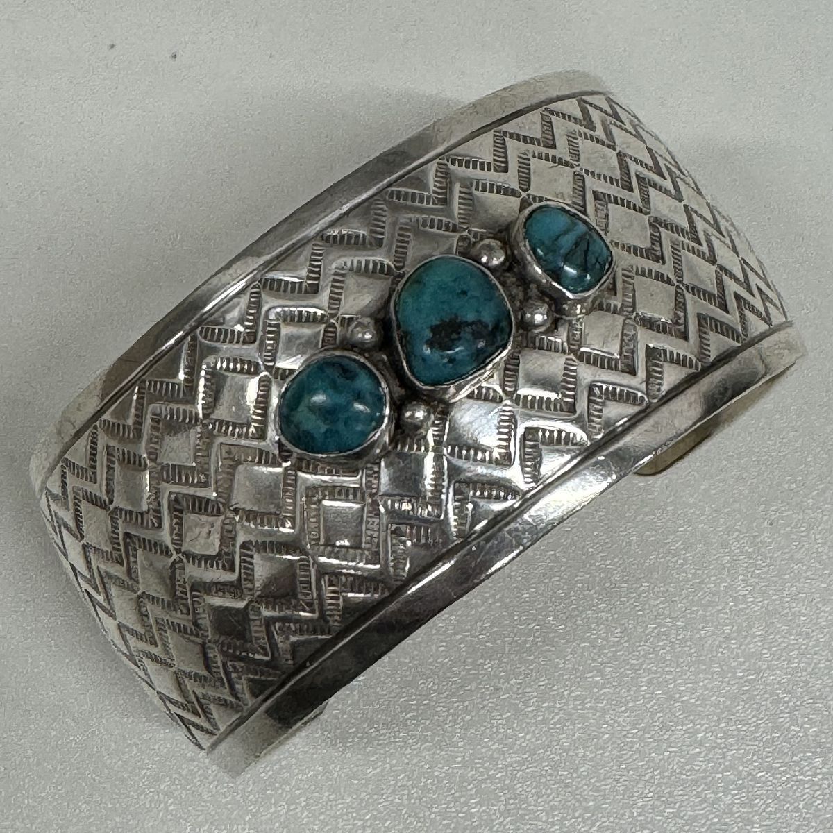 流行 Navajo ナバホRJ刻印ターコイズバングルスタンプワーク アクセサリー