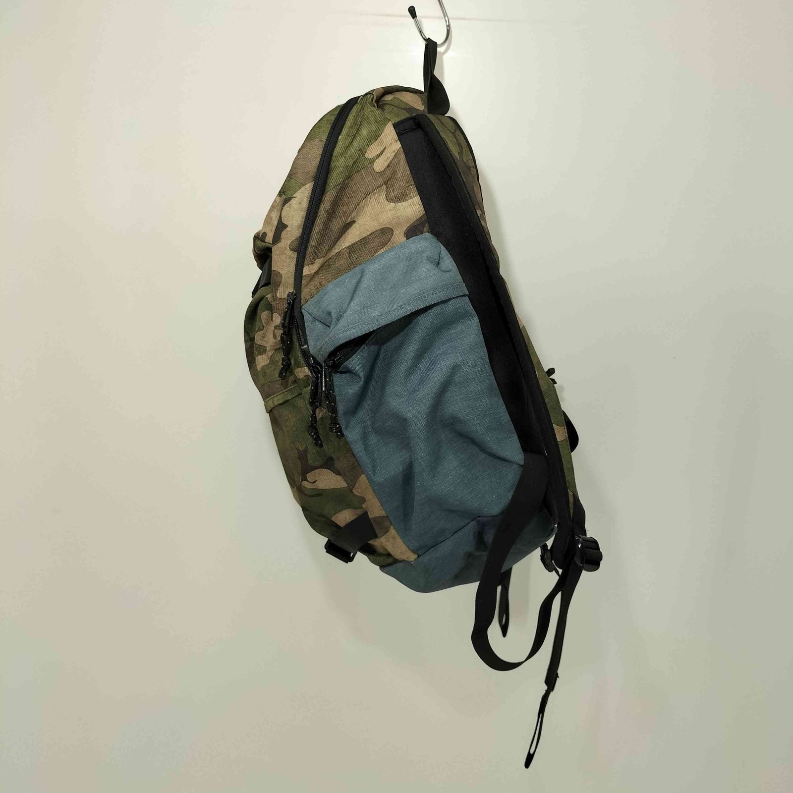 バートン BURTON カモフラ マルチカラー バックパック メンズ 表記無