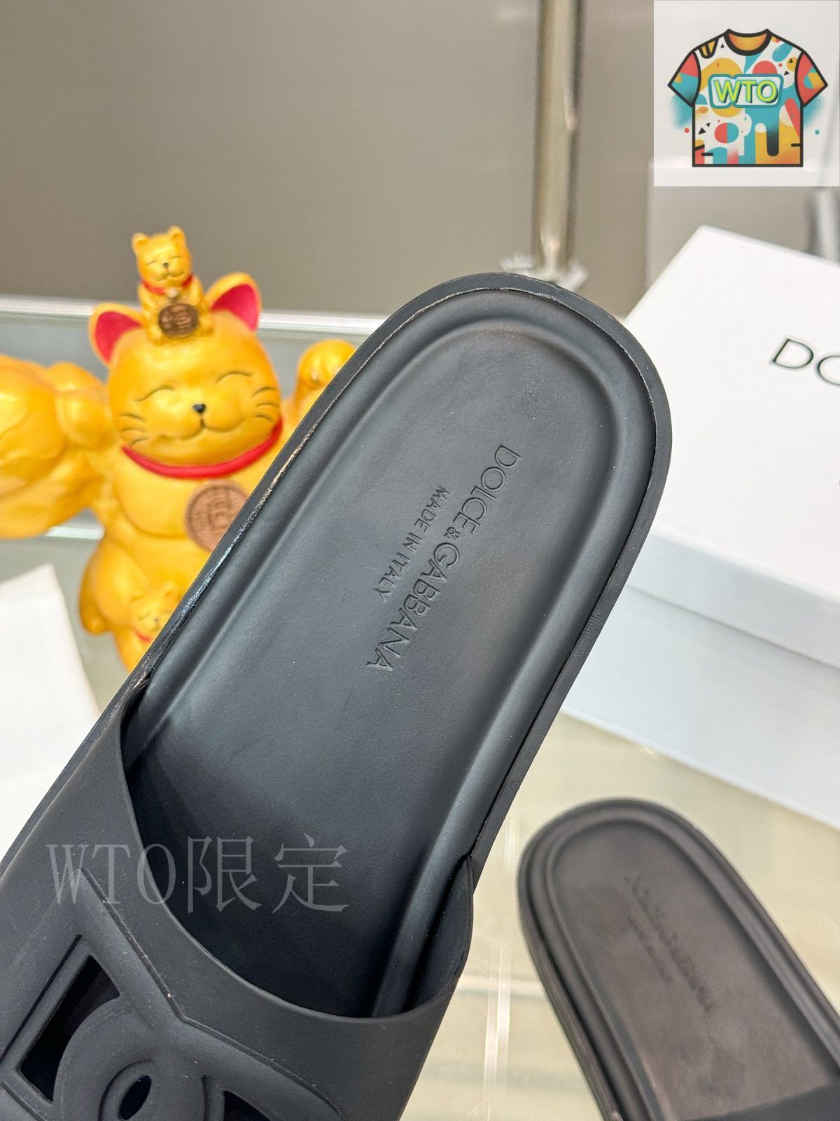 DOLCE&GABBANAトラベル袋付きスリッパ Dolce & Gabbana D&Gドゥギャバンナのスリッパ03 - メルカリ