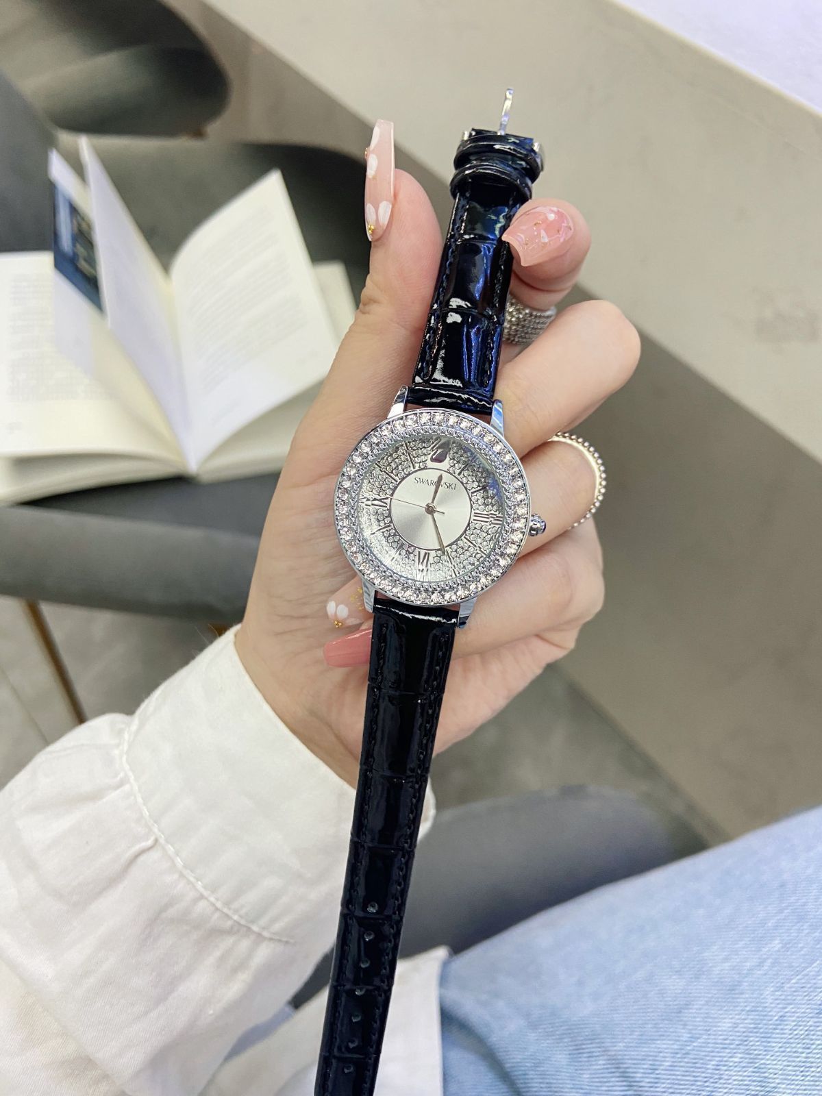 タイトル 【SWAROVSKI 今日特価】最新登場 スターデザイン